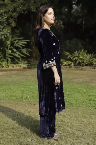Navy blue velvet embroidered kurta set with dupatta