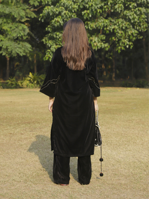 Black velvet chandbali hand embroidered kurta set with dupatta 4