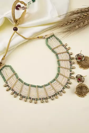 Elegant white beads bandhai choker necklace set