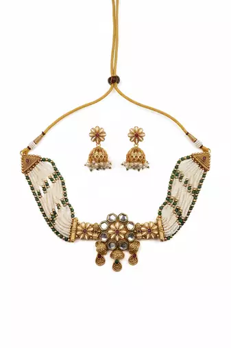Kundan meenakari pushp bandhai chowker set