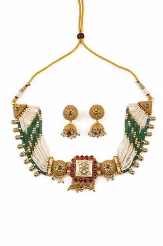 Handcrafted kundan meenakari bandhai chowker set