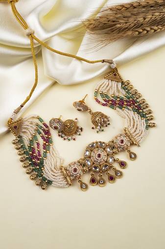 Rajwadi kundan meenakari pearl multilayer chowker set