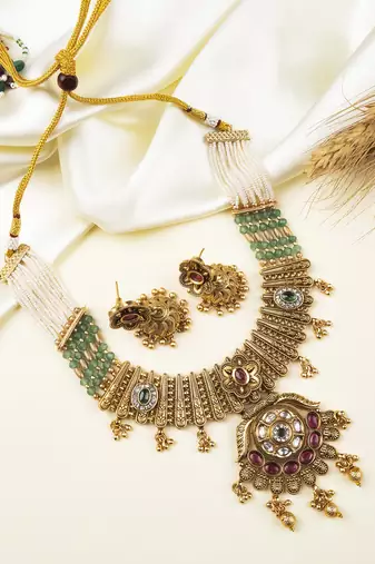 Traditional kundan pearl bandhai necklace set 