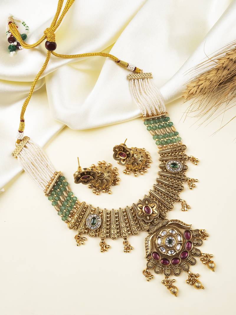 Traditional kundan pearl bandhai necklace set 