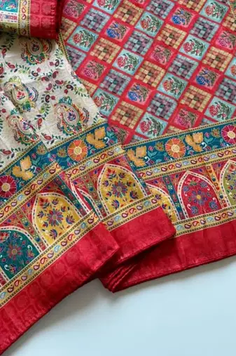 Off White Color Jaqurad Weaving Dola Silk Saree