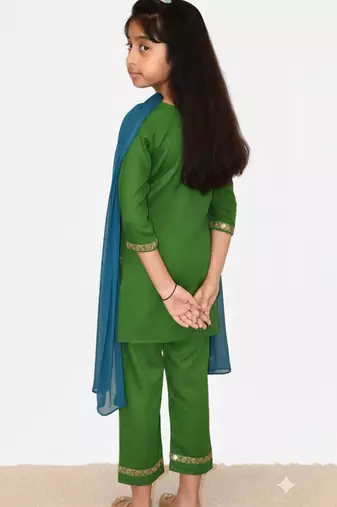 Green embroidered cotton kurta set