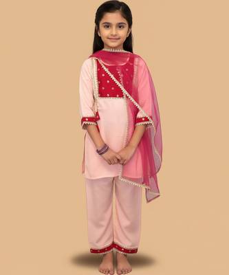 Pink embroidered cotton kurta set 2