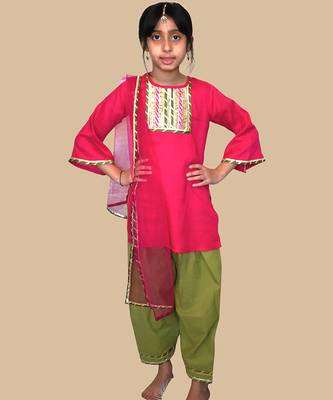 Pink embroidered cotton kurta set 1