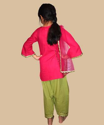 Pink embroidered cotton kurta set 2