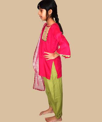 Pink embroidered cotton kurta set 3