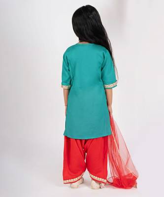 Blue embroidered cotton kurta set 2