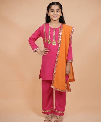 Pink embroidered cotton kurta set 1
