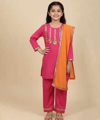 Pink embroidered cotton kurta set 2
