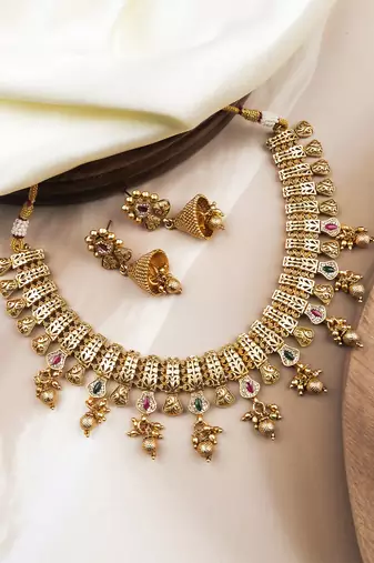 Antique finish multicolor bandhai necklace set