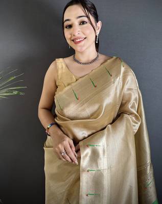 cream tissue minakari plain zari weaving paithani saree 4