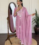Mauve pink embroidered viscose salwar kameez