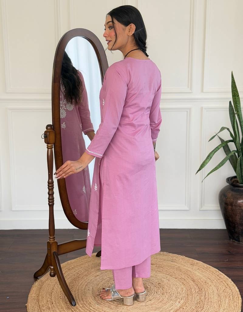 Mauve pink embroidered viscose salwar kameez