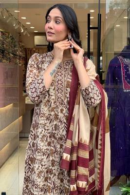 Floral embroidered  cotton round neck kurta trouser & dupatta set 2