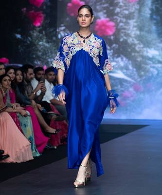 Royal blue embroidered puresilk kaftan set 1
