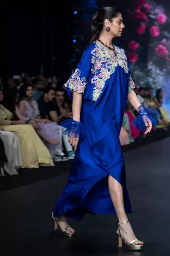 Royal blue embroidered puresilk kaftan set