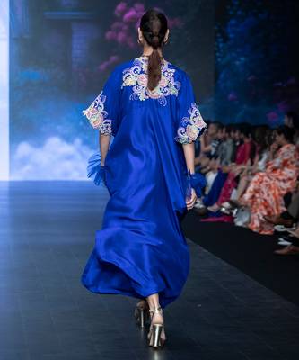 Royal blue embroidered puresilk kaftan set 3