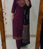 Floral embroidered pure cotton v neck kurta trouser & dupatta set