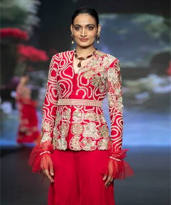 Red embroidered rawsilk sharara set 3