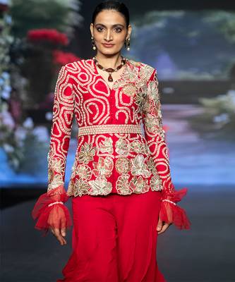 Red embroidered rawsilk sharara set 4