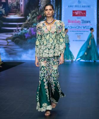 Green embroidered rawsilk sharara set 1