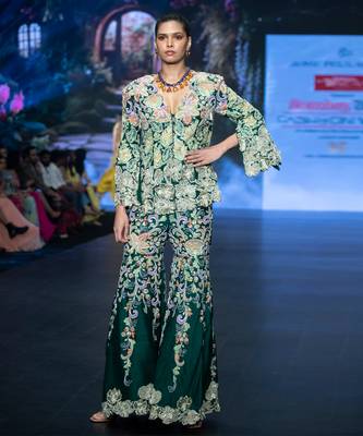 Green embroidered rawsilk sharara set 4