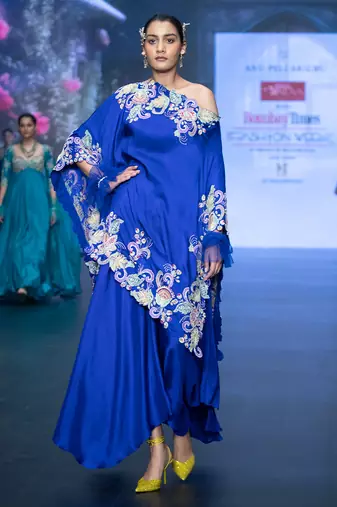 Royalblue embroidered puresilk kaftan set