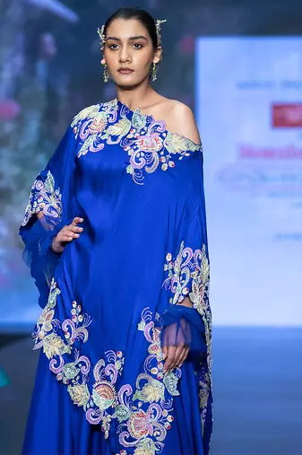 Royalblue embroidered puresilk kaftan set