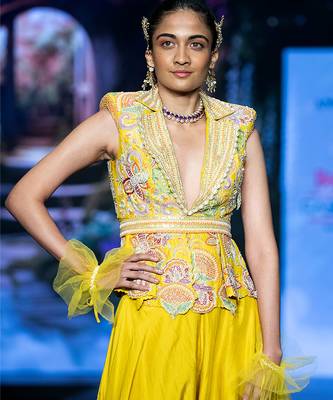 Yellow embroidered rawsilk co ord set 4