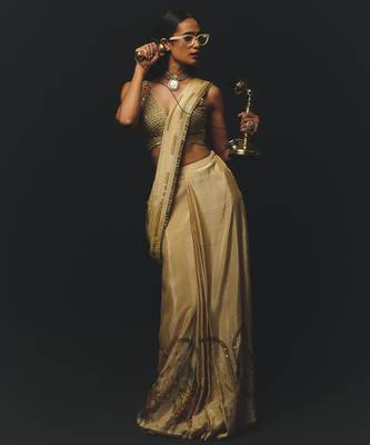Beige embroidered tussar saree 3