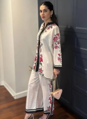 off-white rayon printed short kurti set without dupatta daily wear 3
