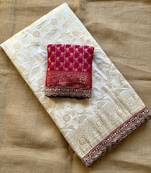 Off White Color Jaqurad Weaving Work Viscos & Naylon Dola Silk Blend Saree