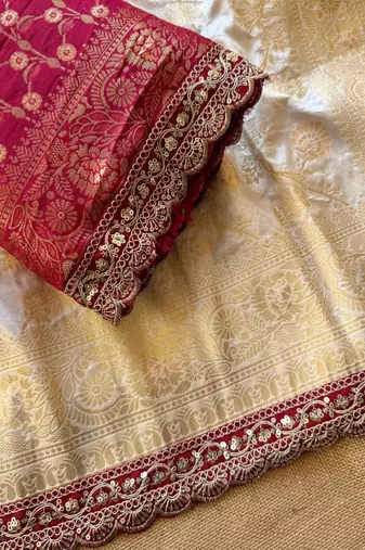 Off White Color Jaqurad Weaving Work Viscos & Naylon Dola Silk Blend Saree