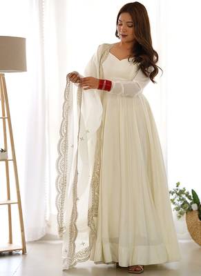 Women pure romansilk chanderi fully flair anarkali pant with dupatta set 1