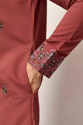 ORANGE VISCOSE SILK THREAD & SEQUINS EMBROIDERED WORK FUNCTION FESTIVAL MARRIAGE PARTY WEAR STRAIGHT KURTA DUPATTA