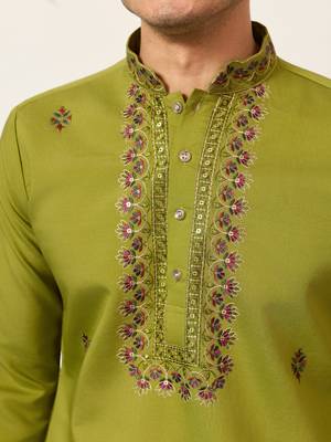 FLUORESENT GREEN VISCOSE SILK THREAD & SEQUINS EMBROIDERED WORK FESTIVAL MARRIAGE PARTY WEAR STRAIGHT KURTA DUPATTA 4