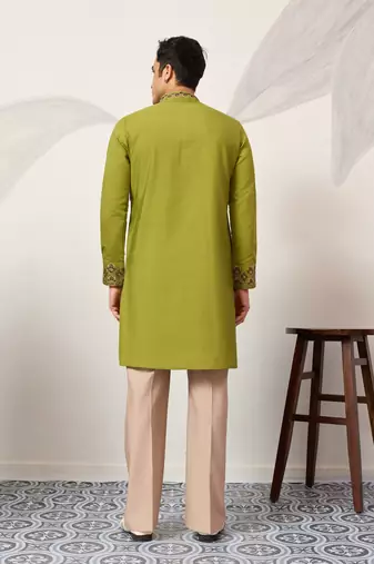 FLUORESENT GREEN VISCOSE SILK THREAD & SEQUINS EMBROIDERED WORK FESTIVAL MARRIAGE PARTY WEAR STRAIGHT KURTA DUPATTA