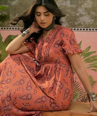 Sangria printed maxi dress 5