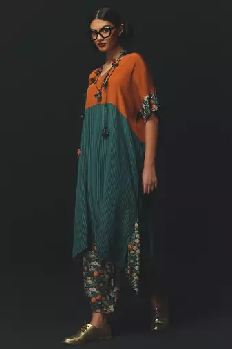 Blue embroidered crepe kurta set