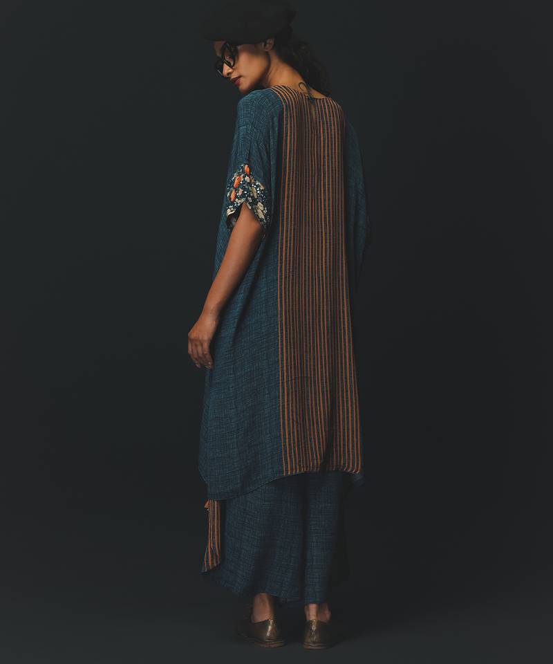 Blue embroidered crepe kurta set