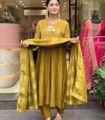Women yellow embroidered kurta set with dupatta