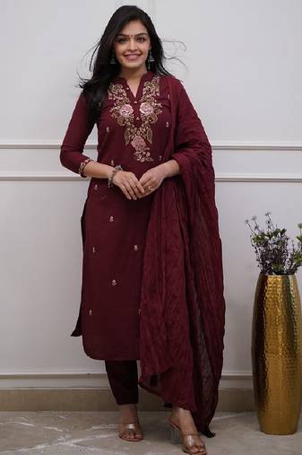 Women maroon embroidered kurta set with dupatta
