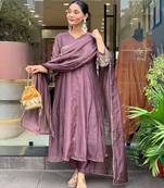 Women onion embroidered kurta set with dupatta