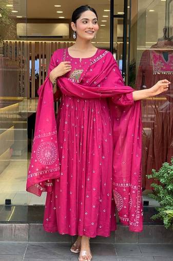 Elegant pink kurta set with embroidered dupatta
