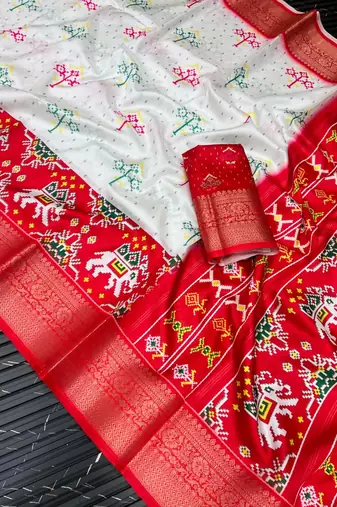 White Color Jaqurad Jari Weveing Work Dola Lichi Silk Blend Saree