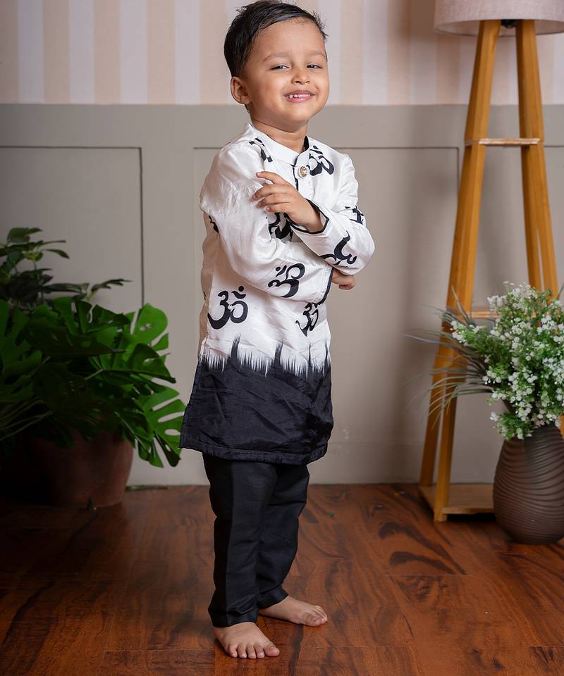 White printed crepe kurta pyjama